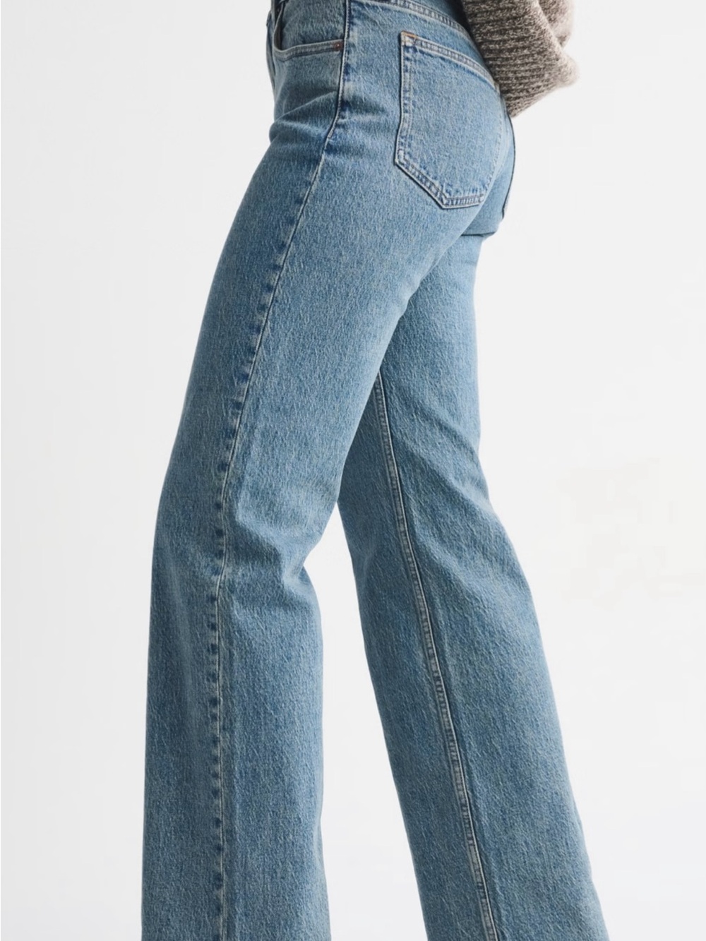 Abercrombie & Fitch High-Rise Straight Light Blue Jeans